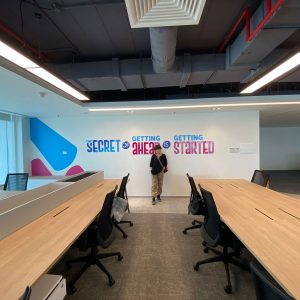 Vẽ Tranh tường văn phòng công ty MB